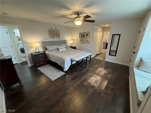 440 Hillcrest Drive NE, New Philadelphia, OH 44663