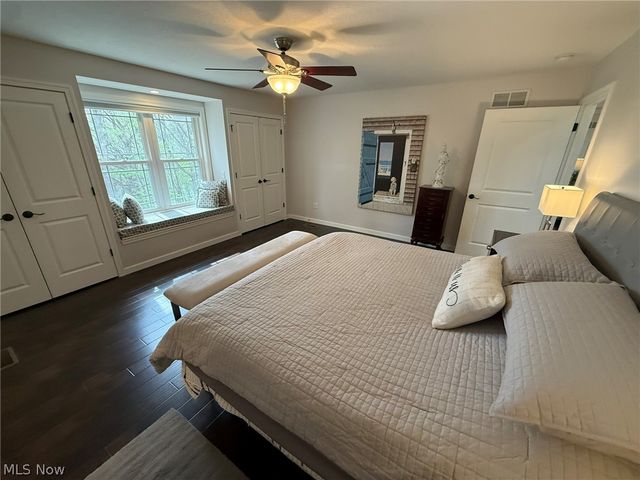 440 Hillcrest Drive NE, New Philadelphia, OH 44663