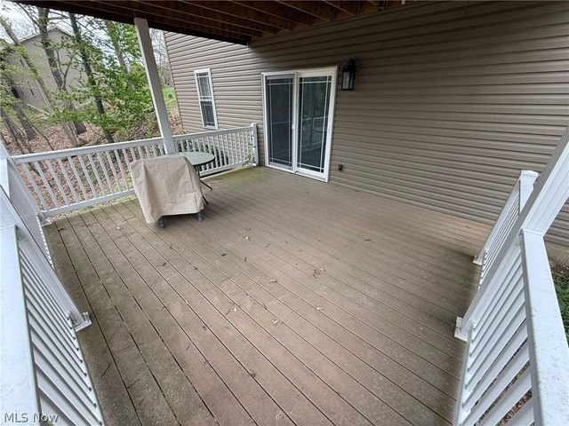 440 Hillcrest Drive NE, New Philadelphia, OH 44663