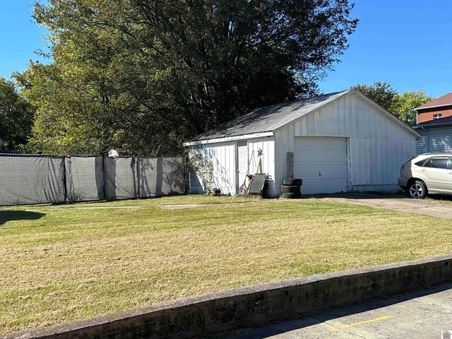 303 ASHBROOK STREET, Paducah, KY 42003