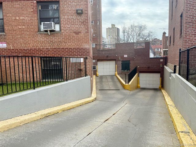 6434 102nd Street 9Z, Rego Park, NY 11374