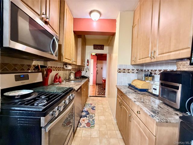 6434 102nd Street 9Z, Rego Park, NY 11374