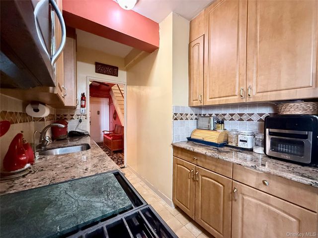 6434 102nd Street 9Z, Rego Park, NY 11374