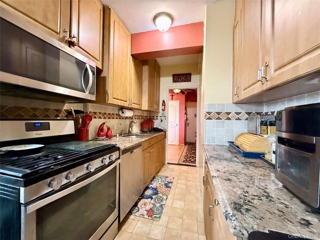 6434 102nd Street 9Z, Rego Park, NY 11374