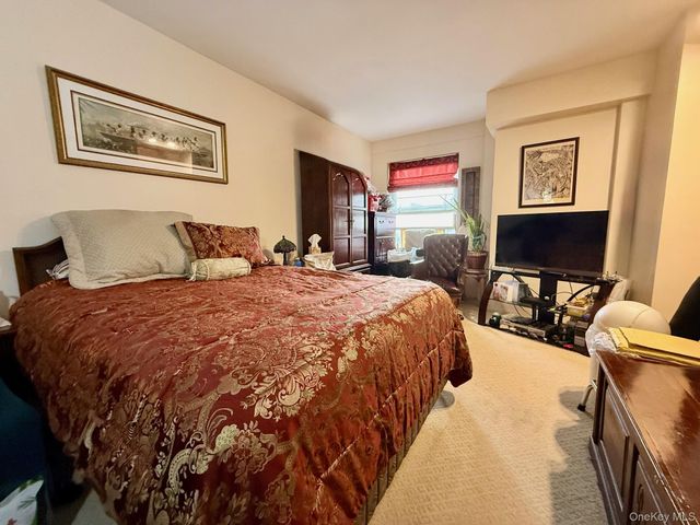 6434 102nd Street 9Z, Rego Park, NY 11374