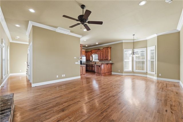 1644 Cypress Lane, Fayetteville, AR 72703