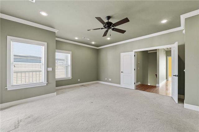 1644 Cypress Lane, Fayetteville, AR 72703