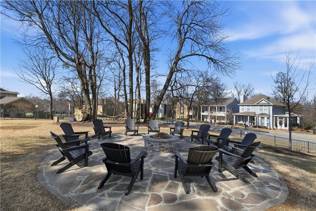 1644 Cypress Lane, Fayetteville, AR 72703