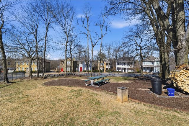 1644 Cypress Lane, Fayetteville, AR 72703