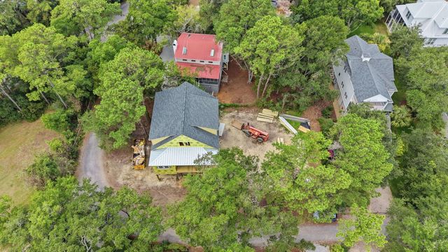 59 Hook Dr., Pawleys Island, SC 29585