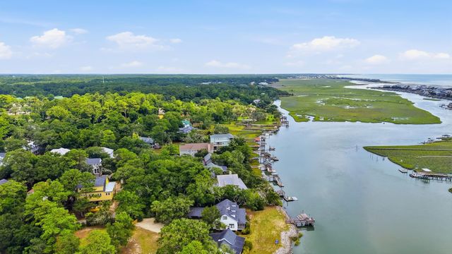 59 Hook Dr., Pawleys Island, SC 29585