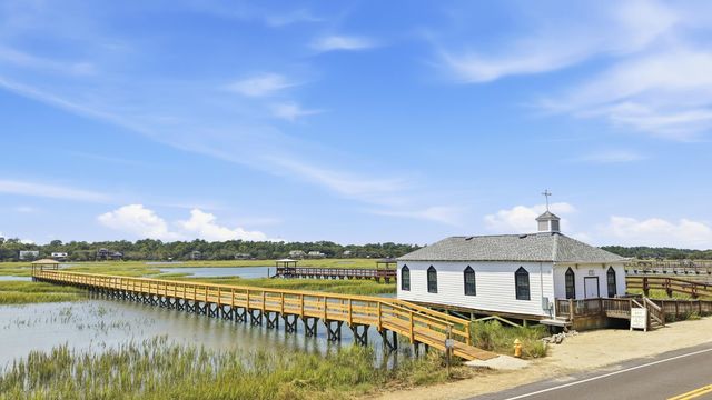 59 Hook Dr., Pawleys Island, SC 29585