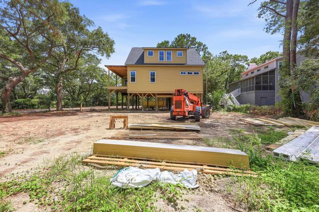 59 Hook Dr., Pawleys Island, SC 29585