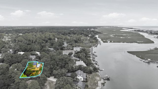 59 Hook Dr., Pawleys Island, SC 29585