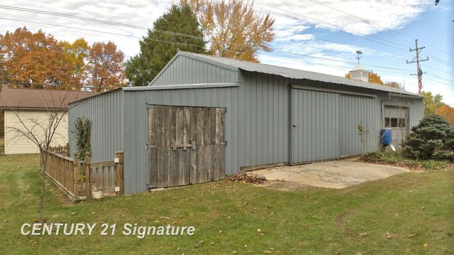 766 S Main Street, Chesaning, MI 48616