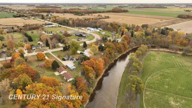 766 S Main Street, Chesaning, MI 48616