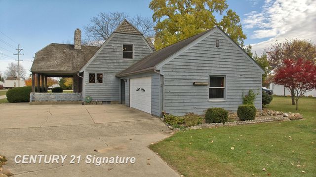 766 S Main Street, Chesaning, MI 48616