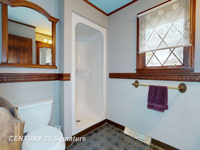 766 S Main Street, Chesaning, MI 48616