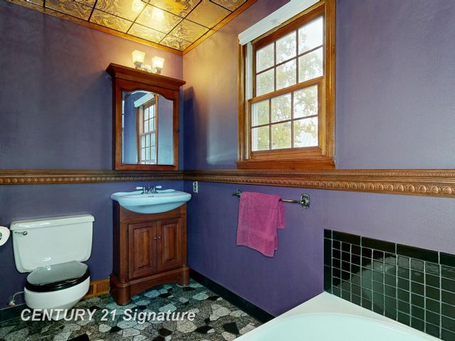 766 S Main Street, Chesaning, MI 48616