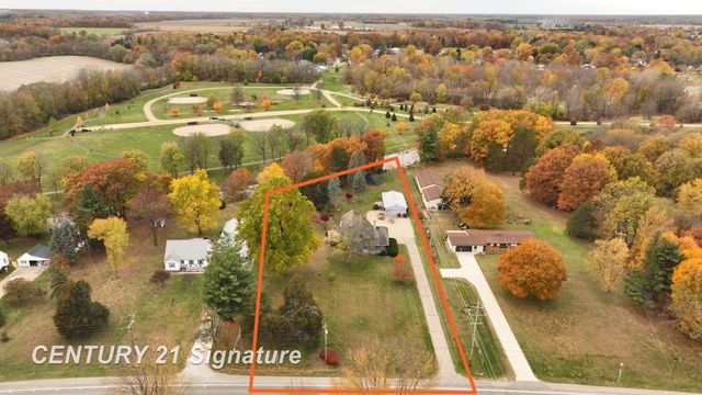 766 S Main Street, Chesaning, MI 48616