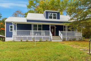 206 Caroline Avenue, Brookneal, VA 24528