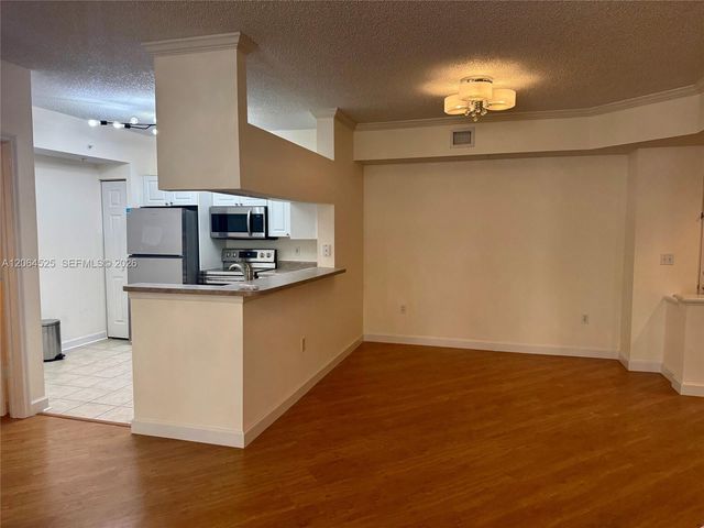 17100 N Bay Rd 1318, Sunny Isles Beach, FL 33160