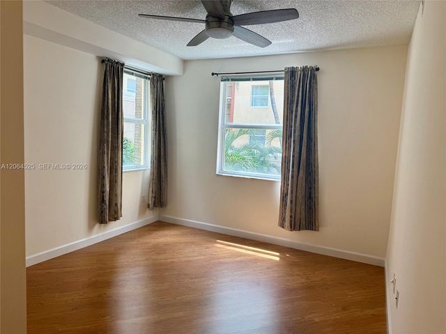 17100 N Bay Rd 1318, Sunny Isles Beach, FL 33160