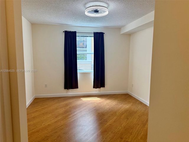17100 N Bay Rd 1318, Sunny Isles Beach, FL 33160
