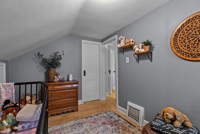 913 DESNOYER STREET, Kaukauna, WI 54130