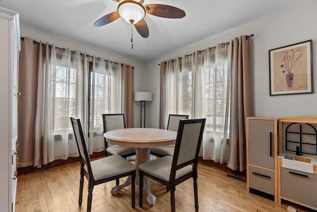 913 DESNOYER STREET, Kaukauna, WI 54130