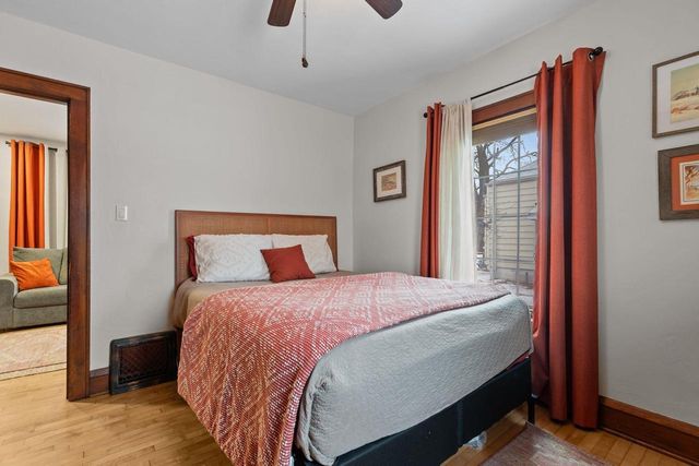 913 DESNOYER STREET, Kaukauna, WI 54130