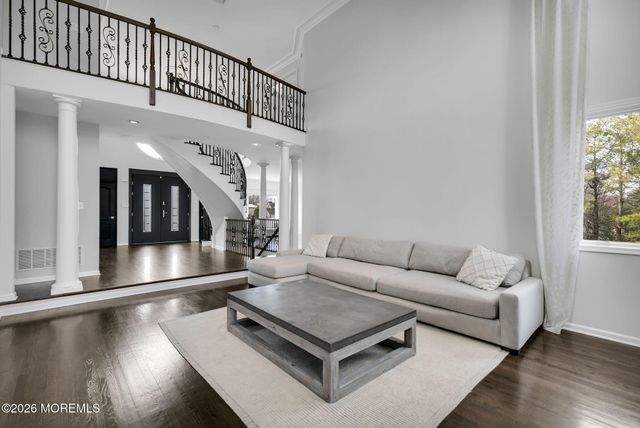 2 Capo Drive, Marlboro, NJ 07746