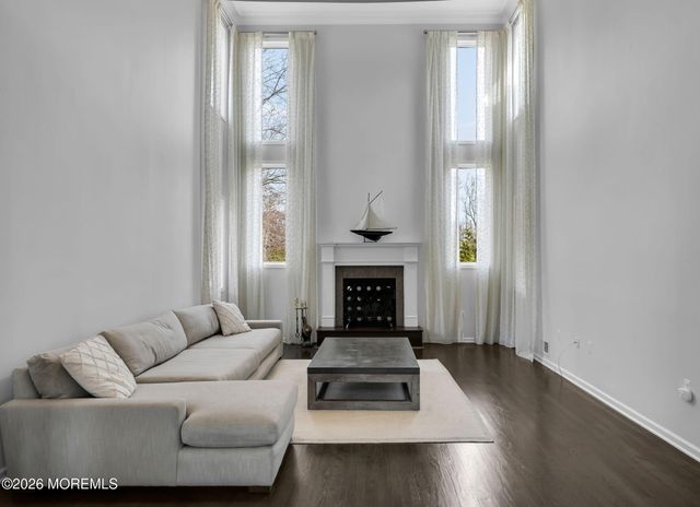 2 Capo Drive, Marlboro, NJ 07746