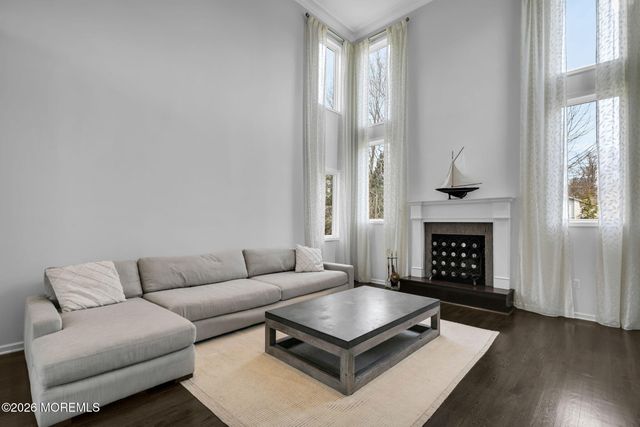 2 Capo Drive, Marlboro, NJ 07746