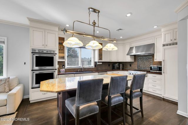 2 Capo Drive, Marlboro, NJ 07746