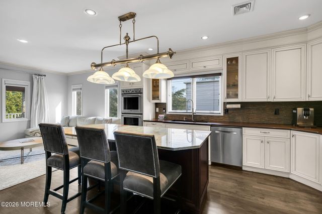 2 Capo Drive, Marlboro, NJ 07746