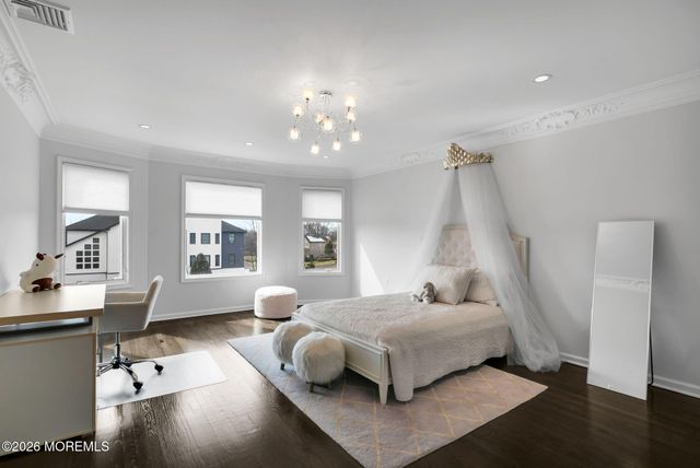 2 Capo Drive, Marlboro, NJ 07746