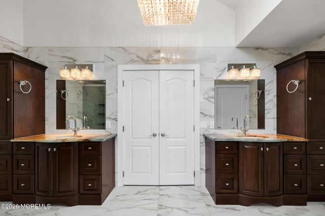 2 Capo Drive, Marlboro, NJ 07746