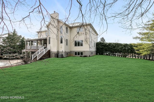 2 Capo Drive, Marlboro, NJ 07746