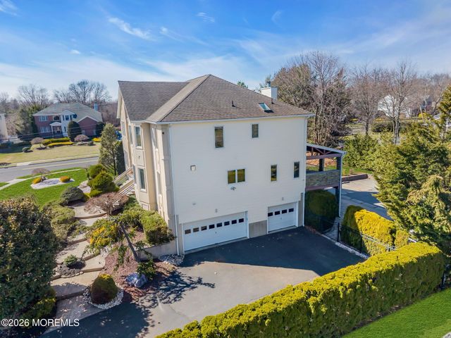 2 Capo Drive, Marlboro, NJ 07746