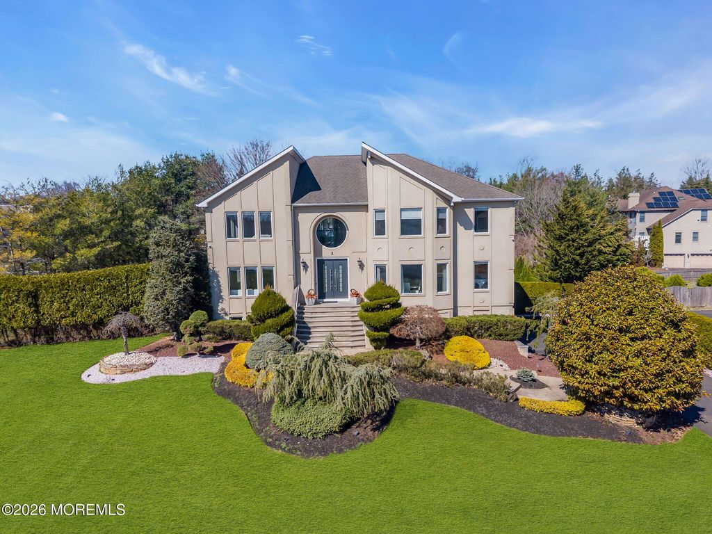 2 Capo Drive, Marlboro, NJ 07746