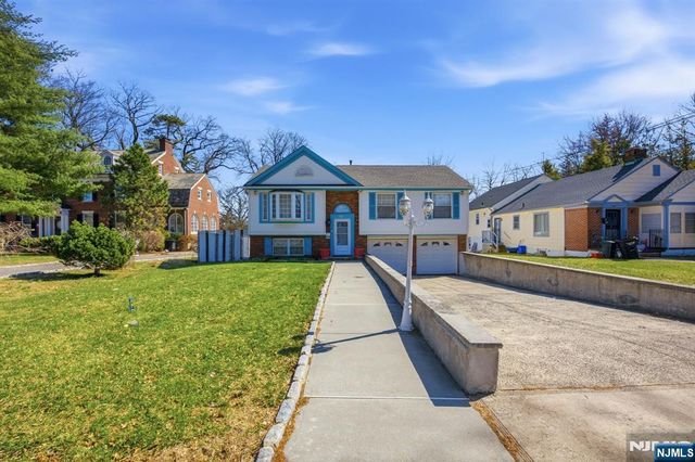 674 Berkeley Avenue, Orange, NJ 07050