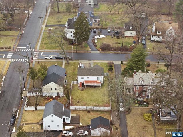 674 Berkeley Avenue, Orange, NJ 07050