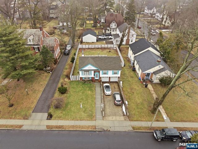 674 Berkeley Avenue, Orange, NJ 07050