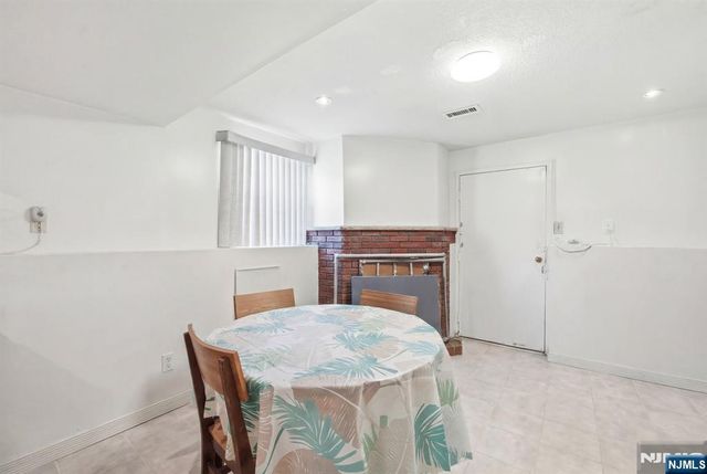 674 Berkeley Avenue, Orange, NJ 07050