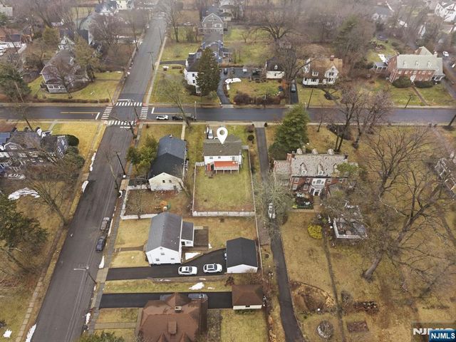 674 Berkeley Avenue, Orange, NJ 07050