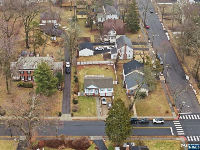 674 Berkeley Avenue, Orange, NJ 07050