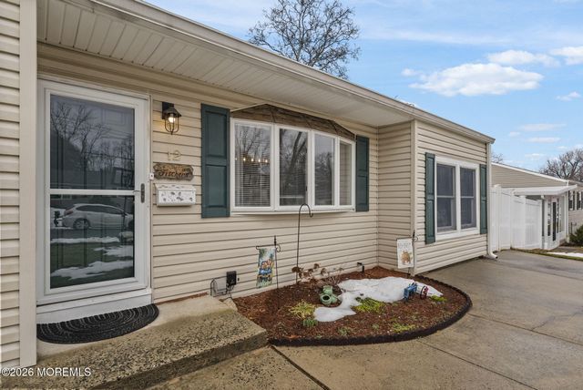 12 Fairview Lane, Hazlet, NJ 07730