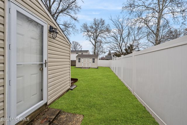 12 Fairview Lane, Hazlet, NJ 07730