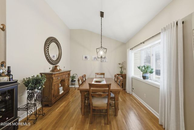 12 Fairview Lane, Hazlet, NJ 07730